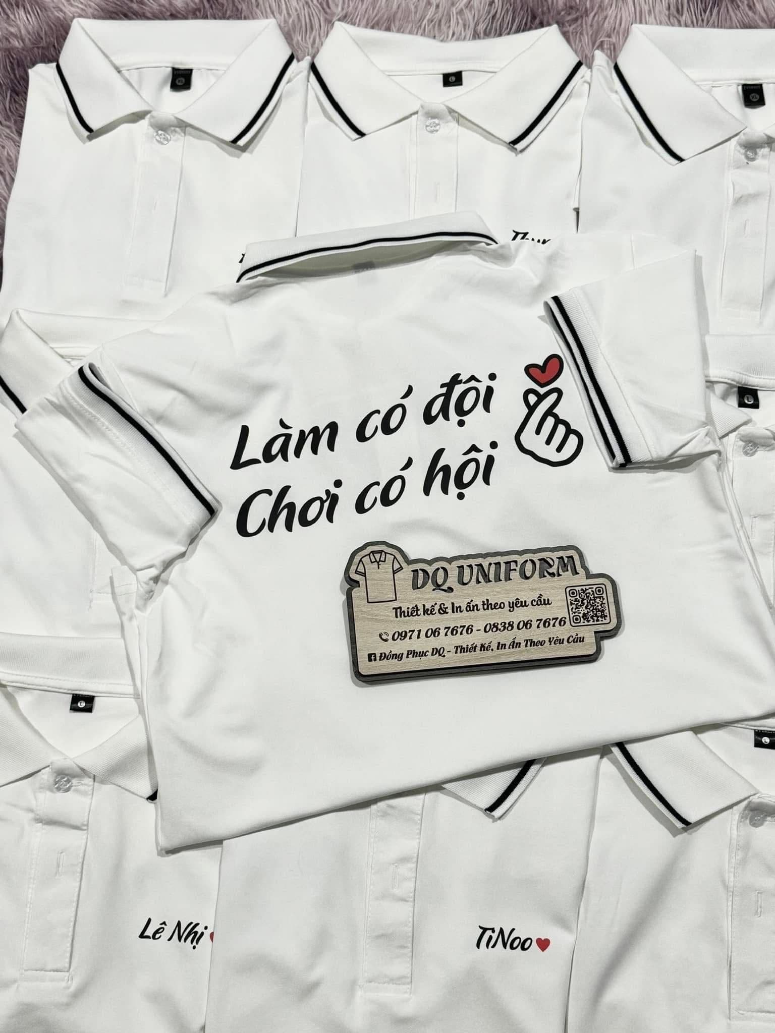 Áo đồng phục Team Building màu trắng viền cố cánh tay đen